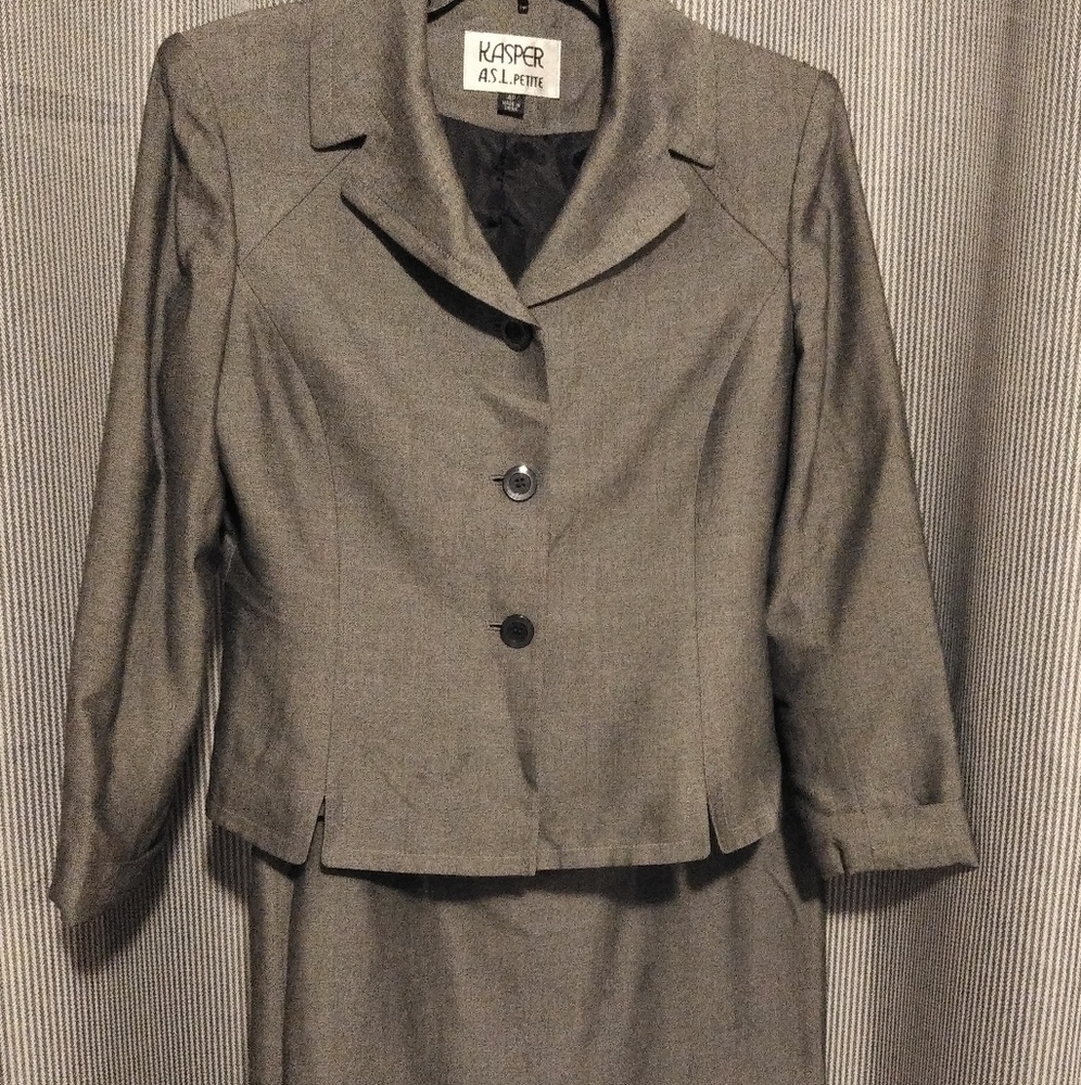 Kasper suit
